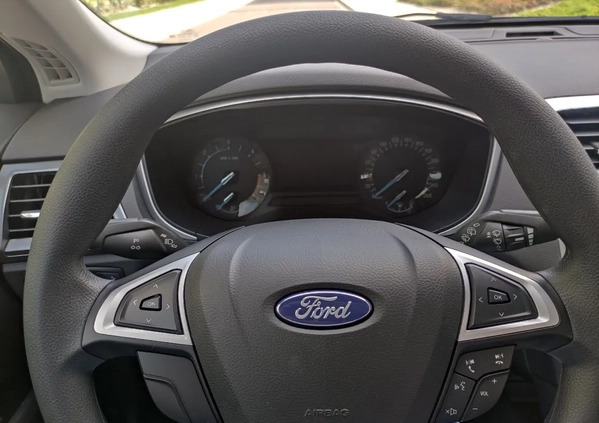 Ford Mondeo cena 59300 przebieg: 111000, rok produkcji 2018 z Gdańsk małe 121